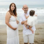 Fotografía de embarazo · sesión premamá natural en estudio o exterior