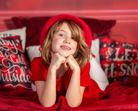 Fotografía de Navidad en estudio · sesión infantil y familiar navideña