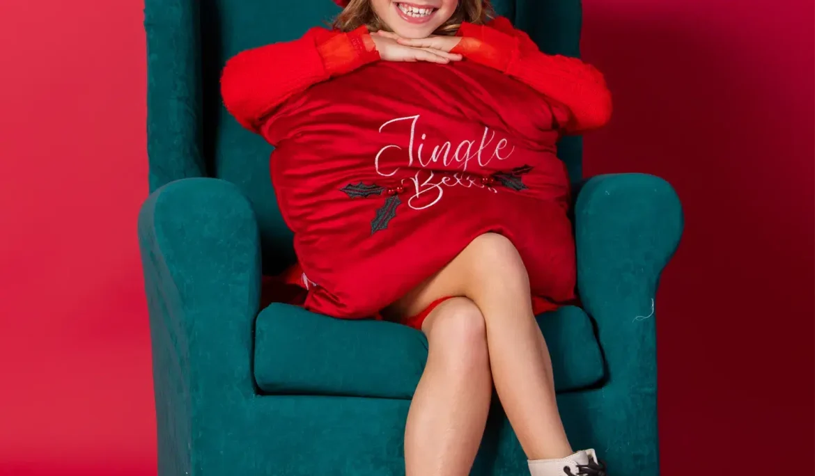 Fotografía de Navidad en estudio · sesión infantil y familiar navideña