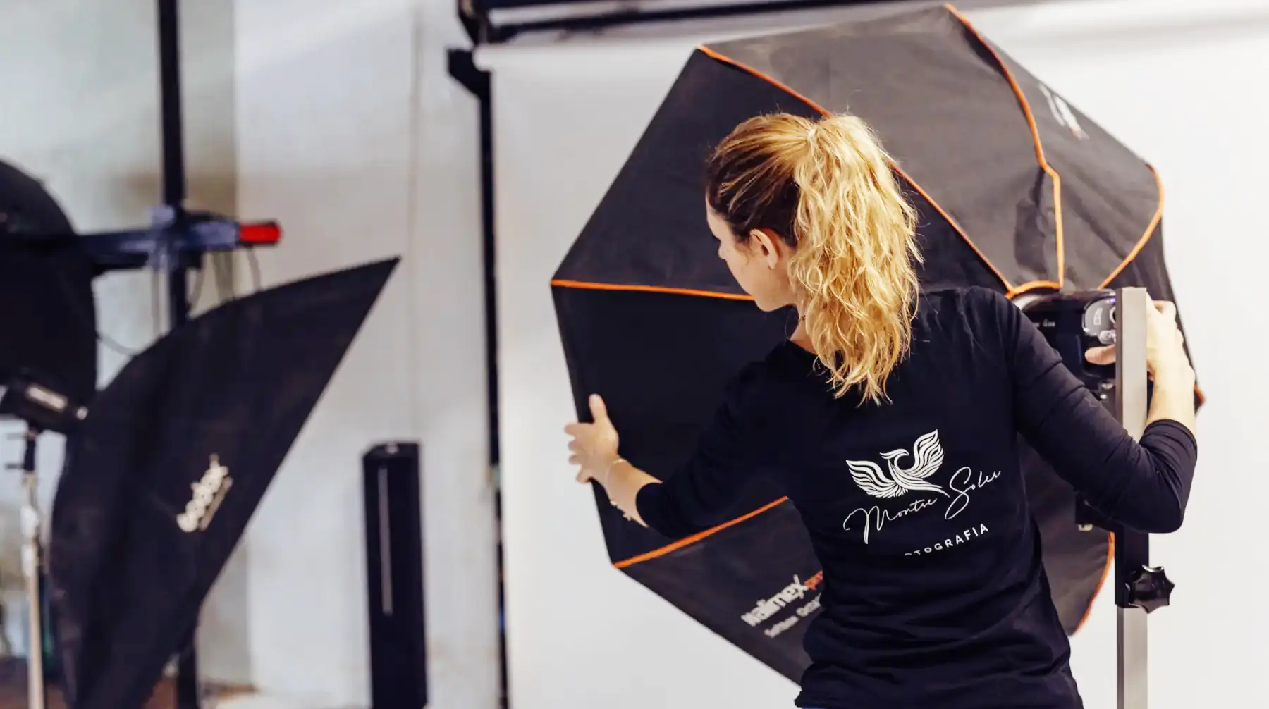 Estudio de fotografía cerca de Barcelona - Montse Soler Vila - Sesión fotográfica de Newborn, recién nacido, premamá, embarazo, infantil, navidad