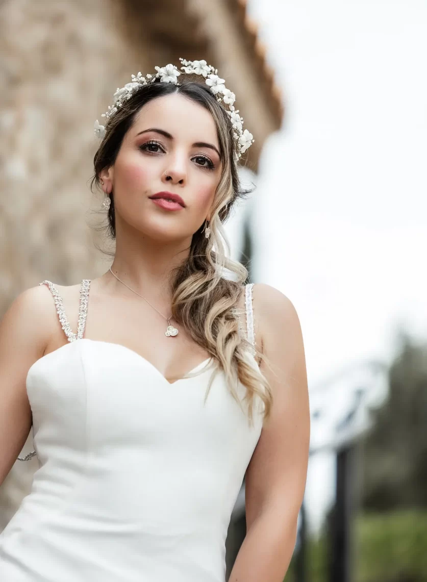 Retrato de novia durante el día de la boda