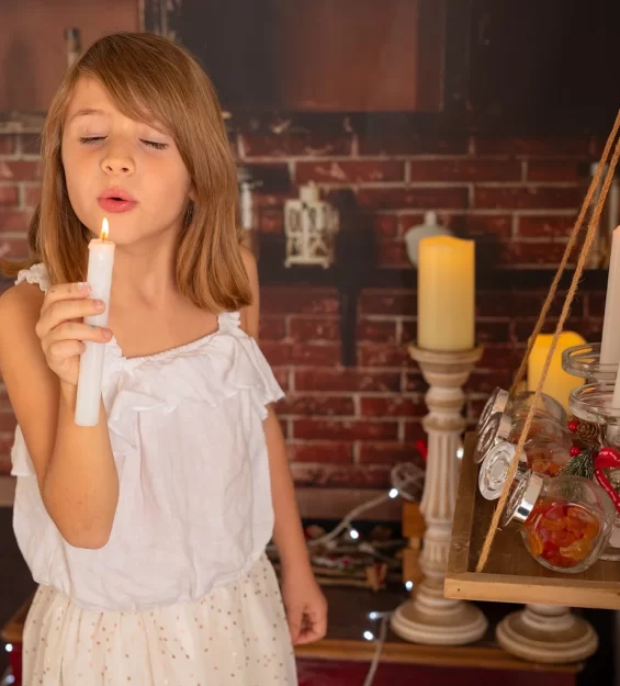 Fotografía de Navidad en estudio · sesión infantil y familiar navideña