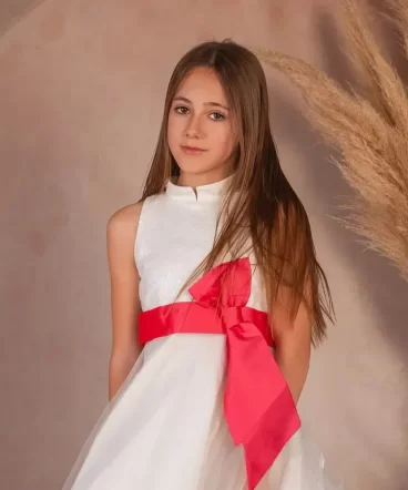 Reportaje de comunión profesional en Castellbell i el Vilar Fotografía de primera comunión en estudio